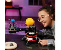 LEGO Technic 42179 Planeta Ziemia i Księżyc na orbicie - 1220588 - zdjęcie 12